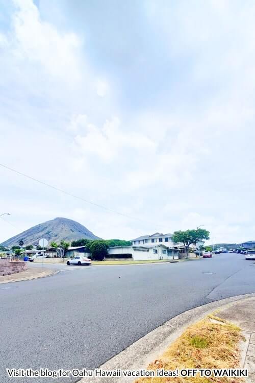 walk from bus stop to hanauma bay through koko head road